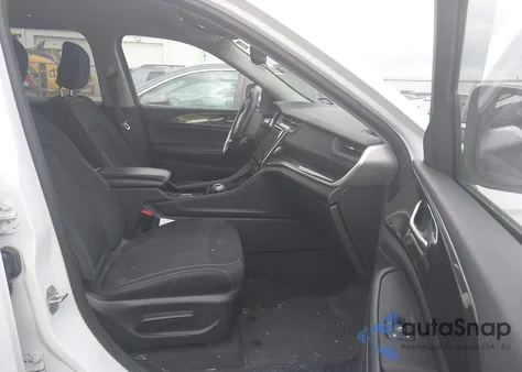 2022 Jeep Grand Cherokee Laredo 4X2 z USA, uszkodzony, nr VIN 1C4RJGAG0N8630571